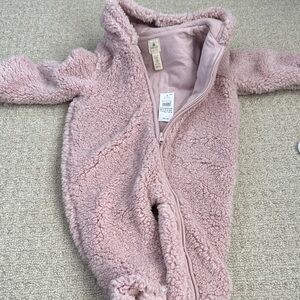 Baby Gap Cozy Pink Sherpa Baby One Piece 6-12 nwt